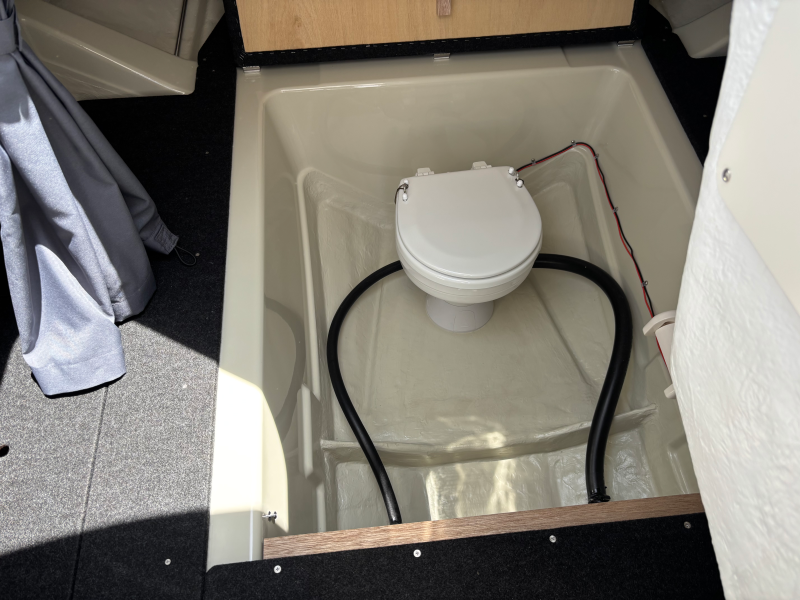 新艇中古艇販売