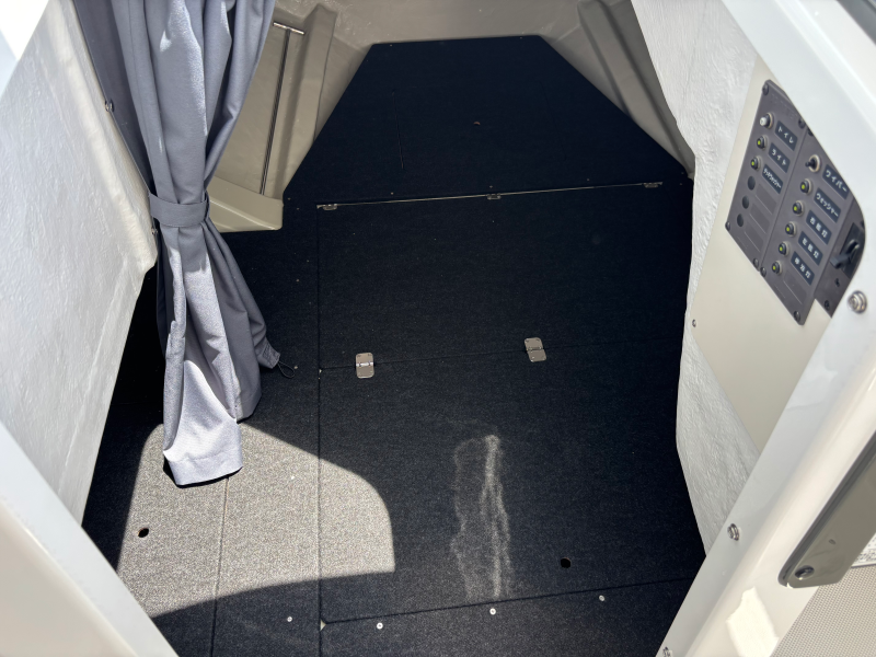 新艇中古艇販売