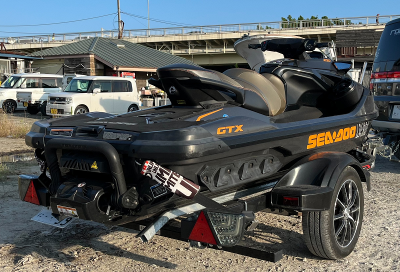 新艇中古艇販売