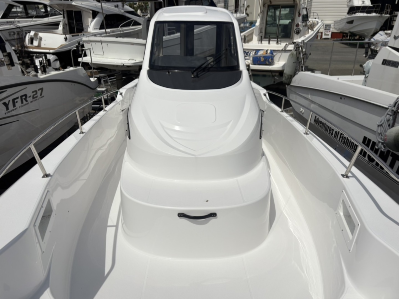 新艇中古艇販売