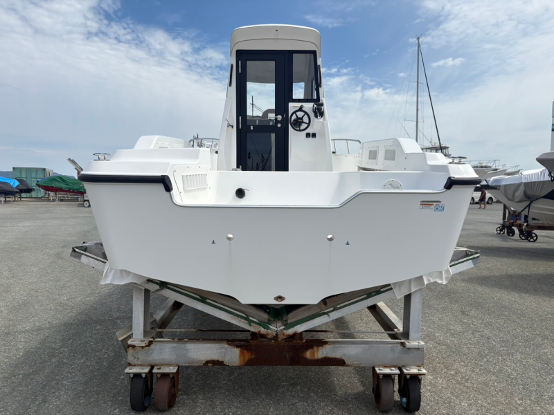 新艇中古艇販売