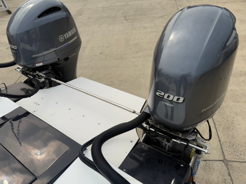 新艇中古艇販売