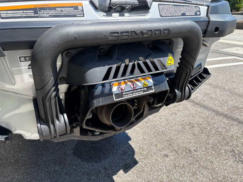 新艇中古艇販売