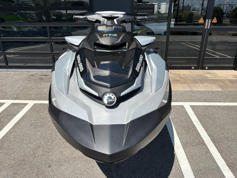 新艇中古艇販売