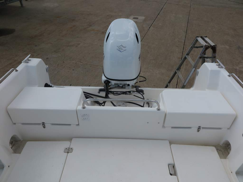 新艇中古艇販売