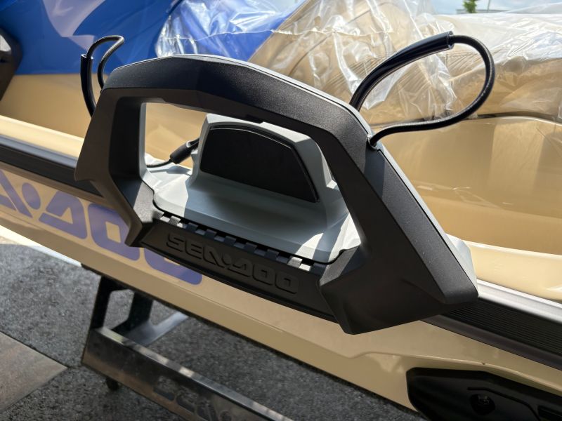 新艇中古艇販売