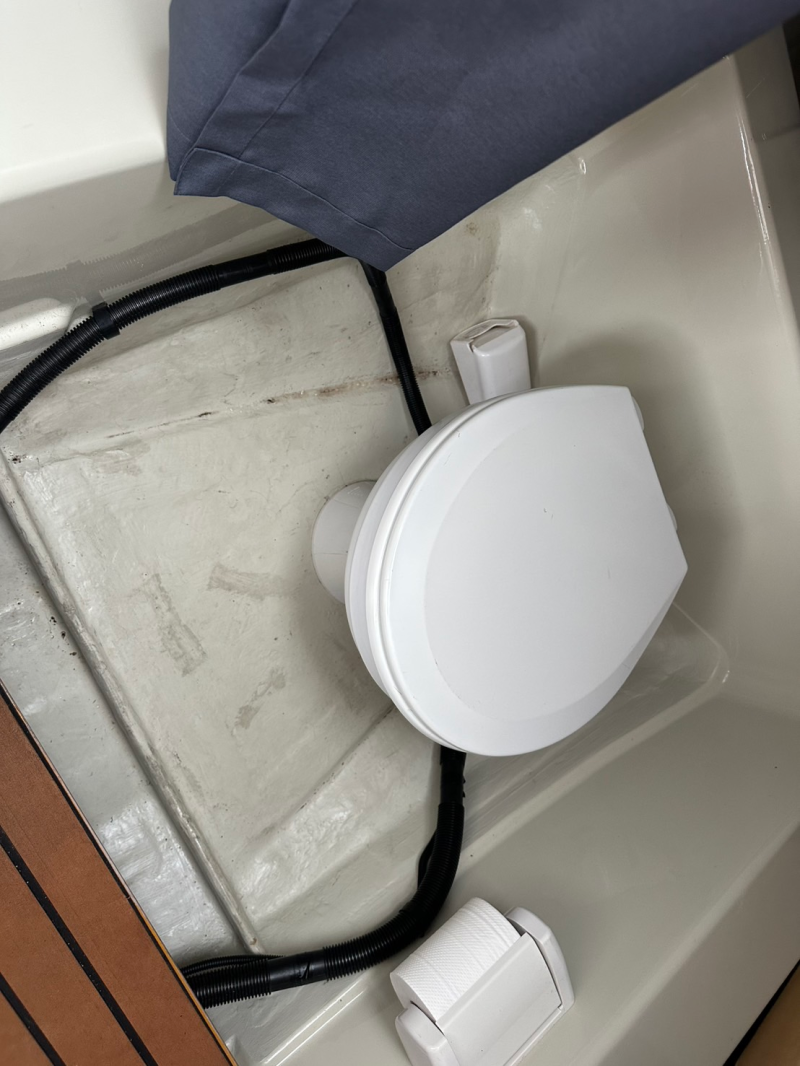 新艇中古艇販売