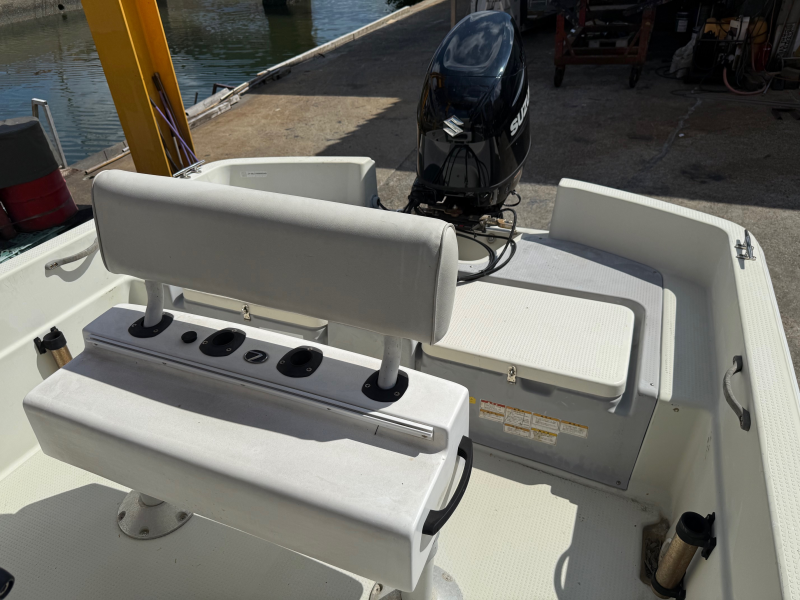 新艇中古艇販売