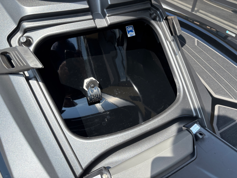 新艇中古艇販売