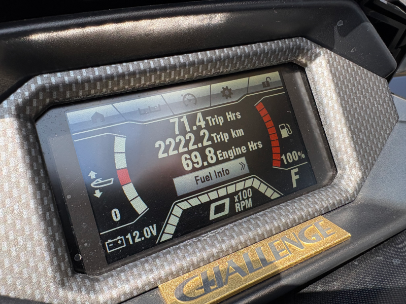 新艇中古艇販売