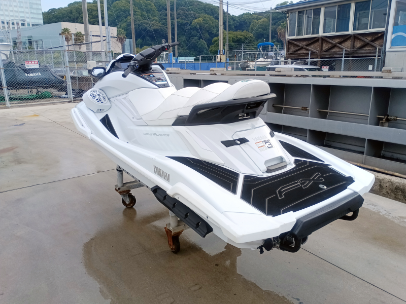 新艇中古艇販売