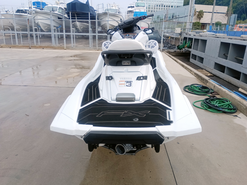 新艇中古艇販売