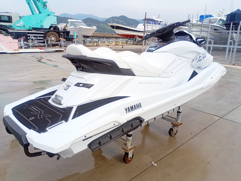 新艇中古艇販売