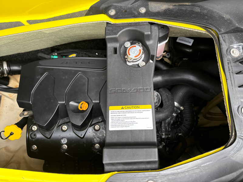 新艇中古艇販売