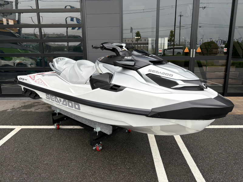 新艇中古艇販売