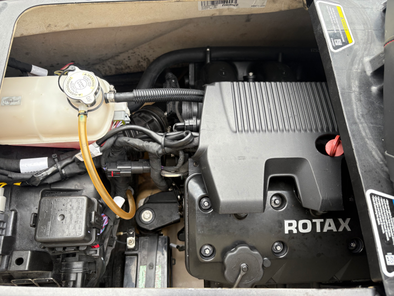 新艇中古艇販売