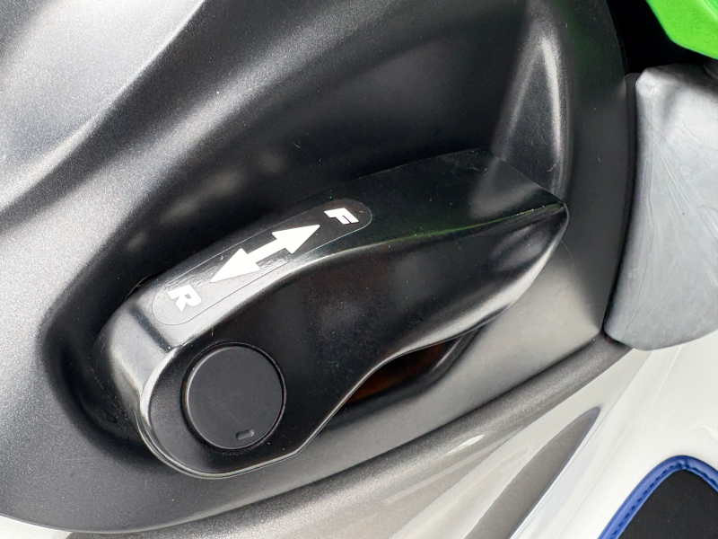 新艇中古艇販売