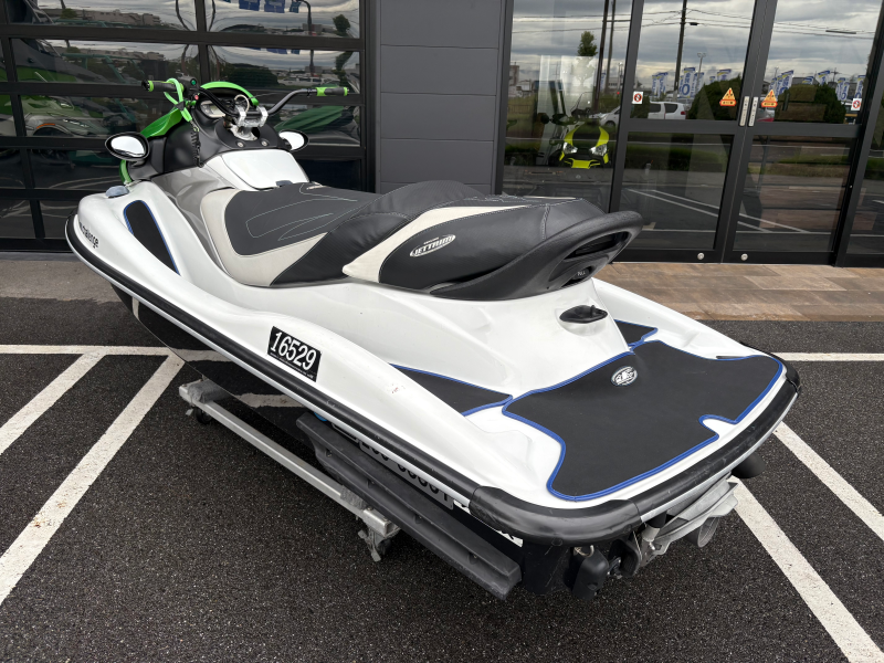 新艇中古艇販売