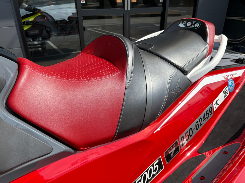 新艇中古艇販売