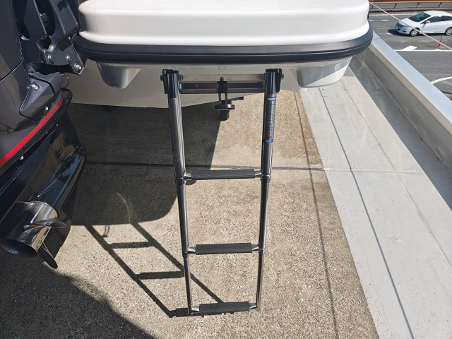 新艇中古艇販売