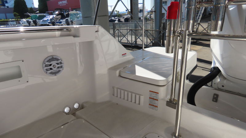 新艇中古艇販売