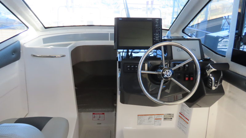 新艇中古艇販売