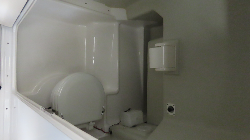 新艇中古艇販売