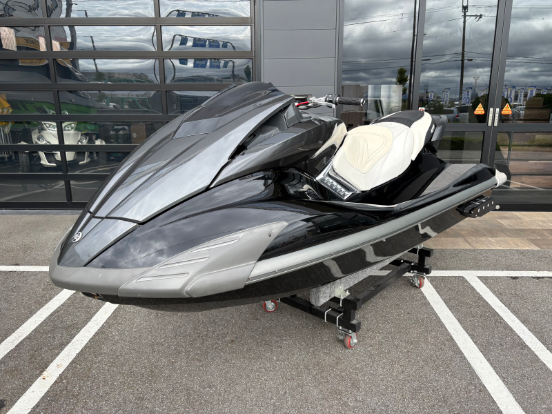 新艇中古艇販売