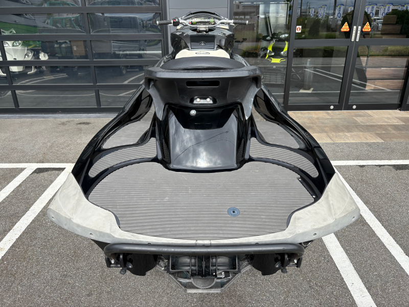 新艇中古艇販売