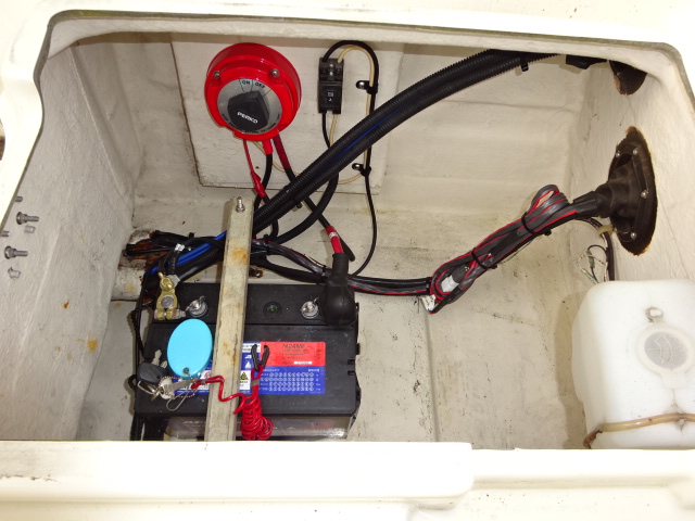 新艇中古艇販売