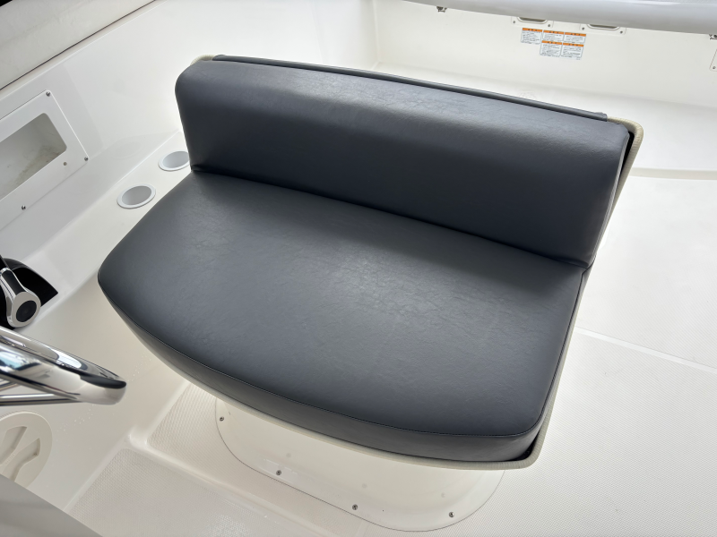 新艇中古艇販売