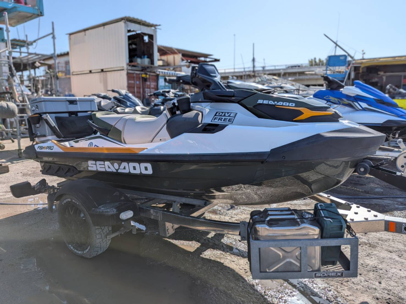 新艇中古艇販売