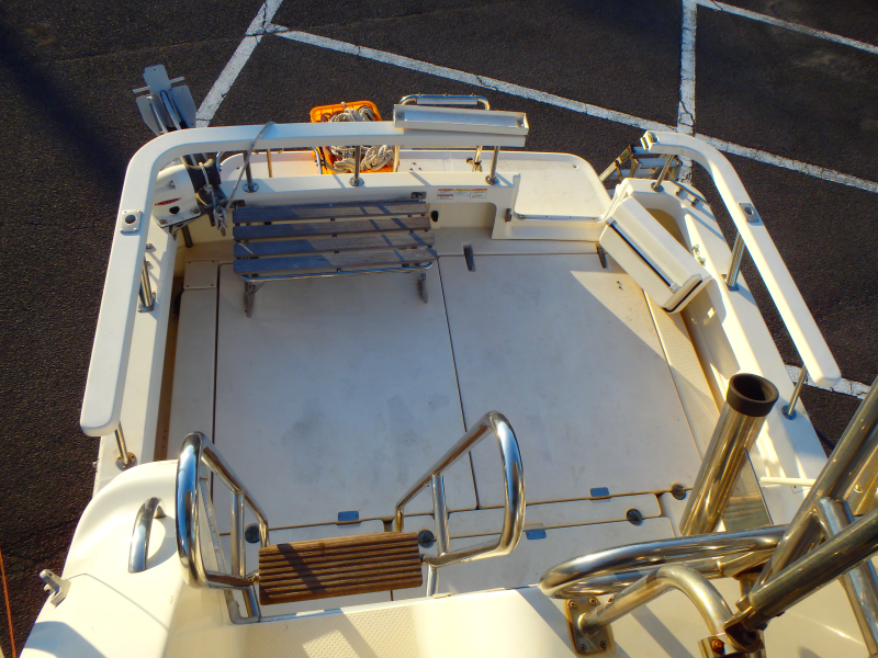 新艇中古艇販売