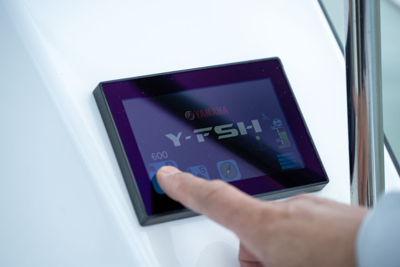 新艇中古艇販売