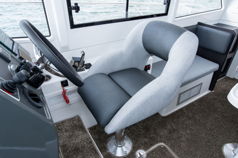 新艇中古艇販売