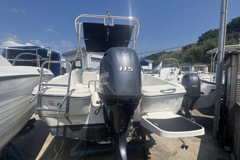 新艇中古艇販売