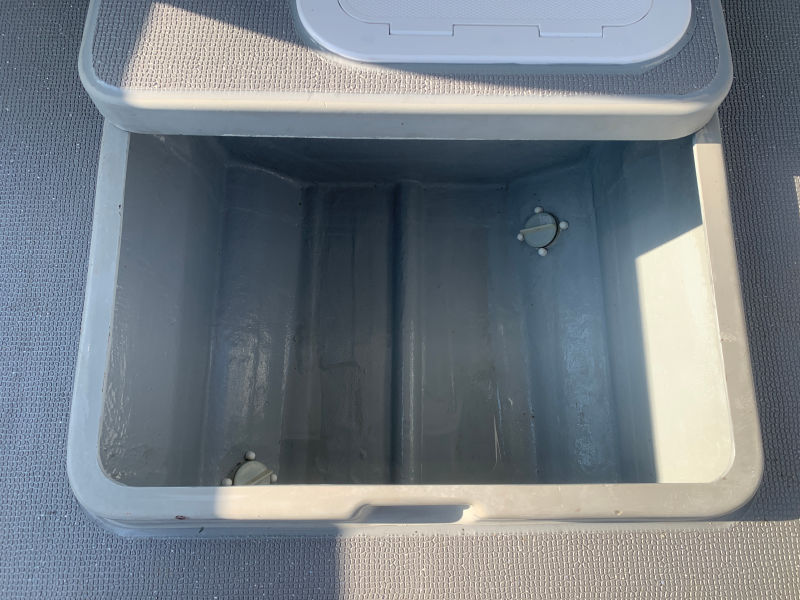 新艇中古艇販売