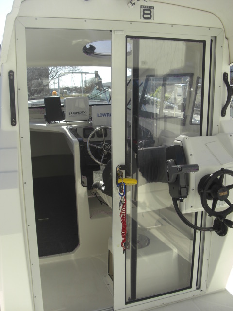 新艇中古艇販売