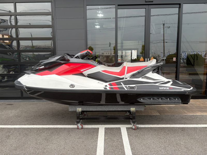 新艇中古艇販売