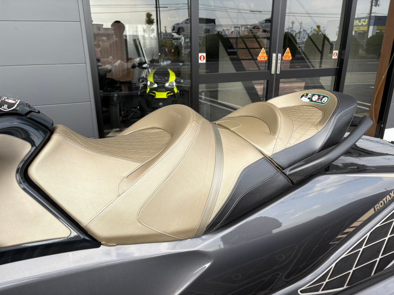 新艇中古艇販売