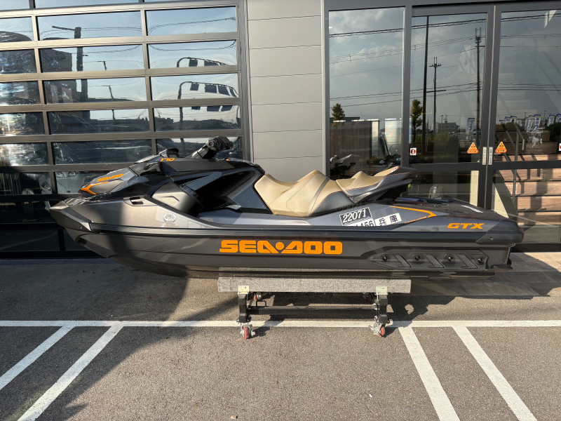 新艇中古艇販売