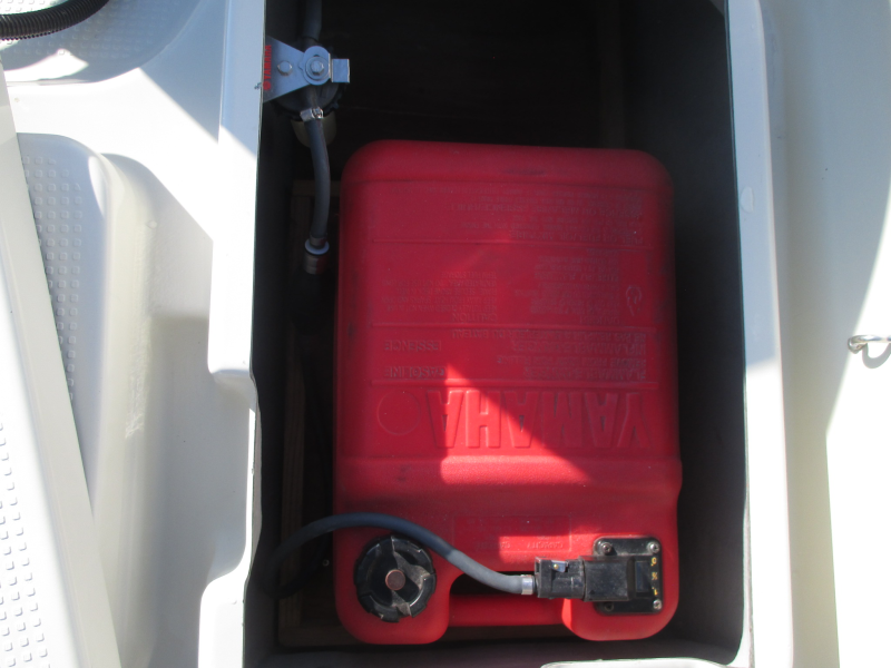 新艇中古艇販売