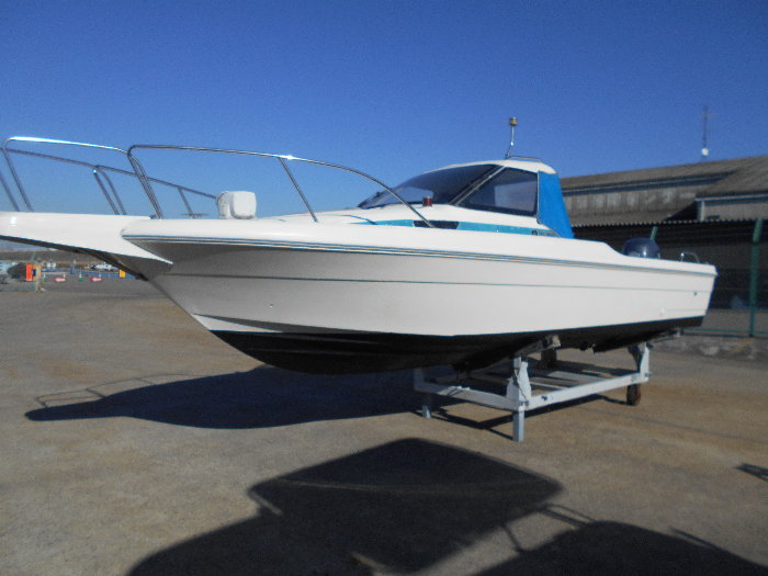 新艇中古艇販売