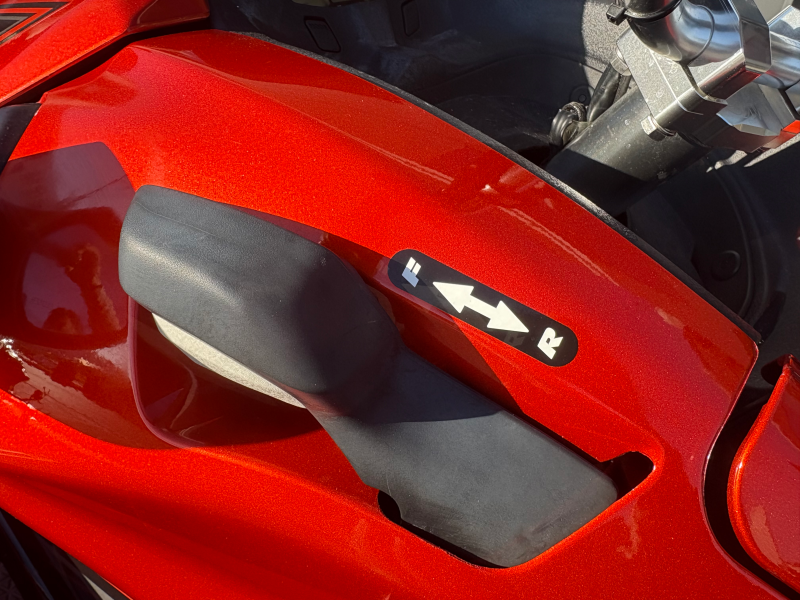 新艇中古艇販売