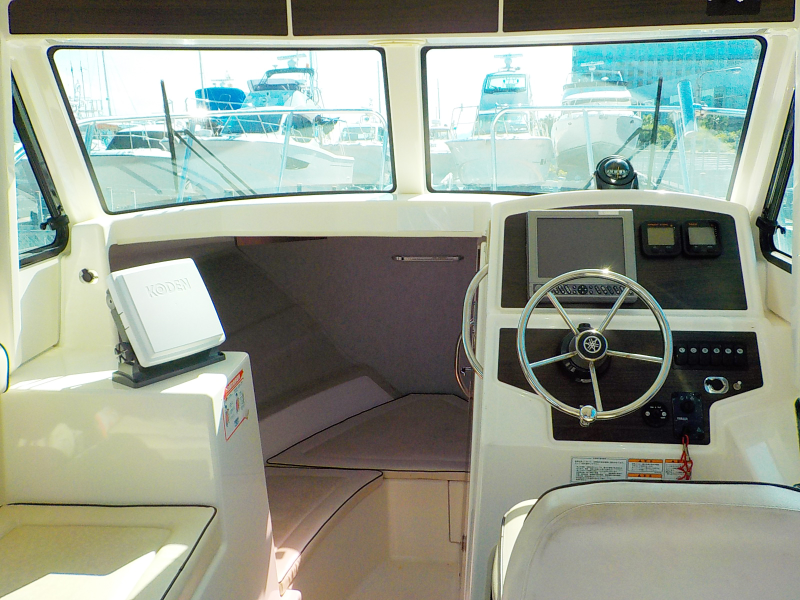 新艇中古艇販売