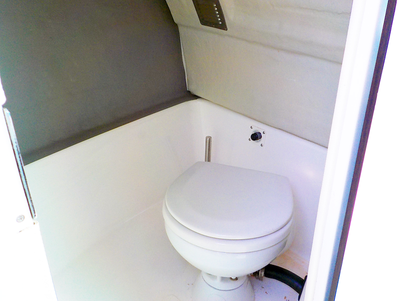 新艇中古艇販売