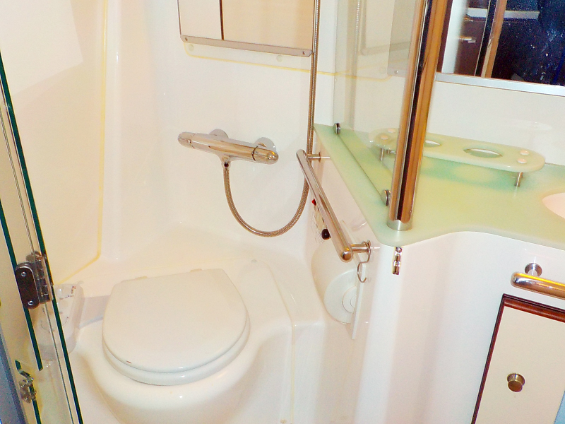 新艇中古艇販売