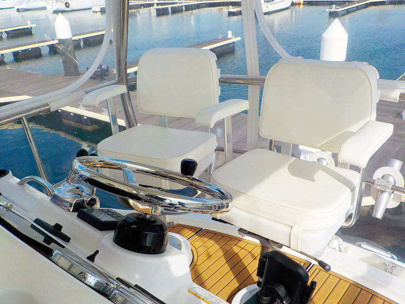 新艇中古艇販売