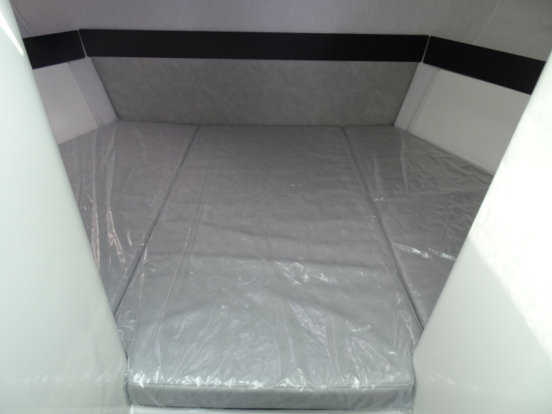 新艇中古艇販売