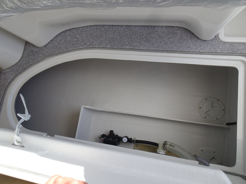 新艇中古艇販売